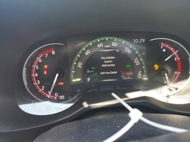 2023 TOYOTA RAV4 XLE 9
