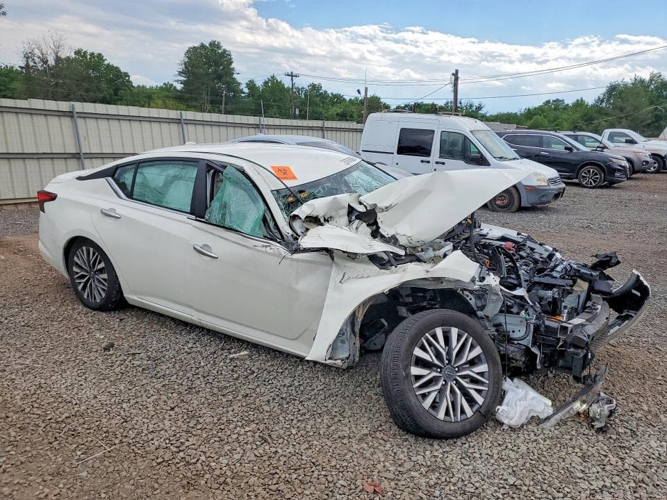 2025 NISSAN ALTIMA SV 4