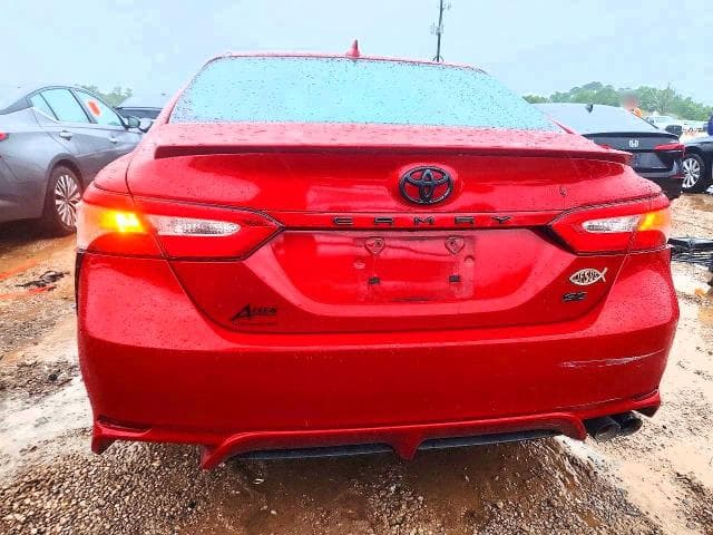 2020 TOYOTA CAMRY SE 6