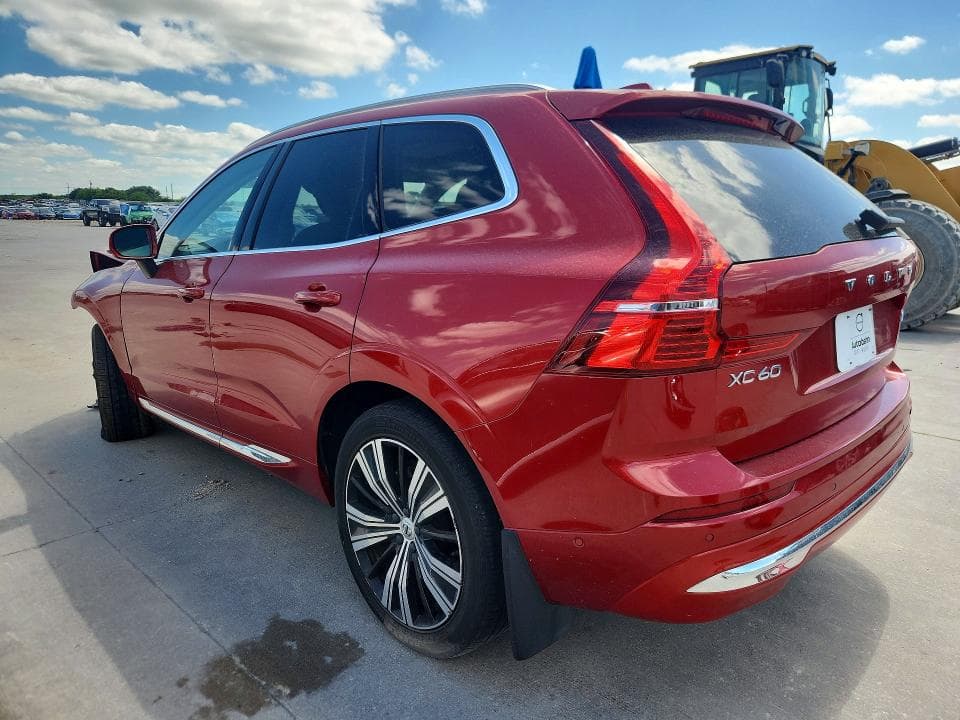 2023 VOLVO XC60 PLUS PLUS 2