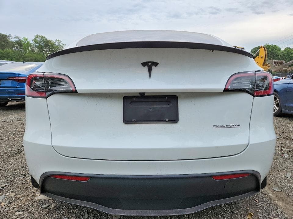2023 TESLA MODEL Y 6