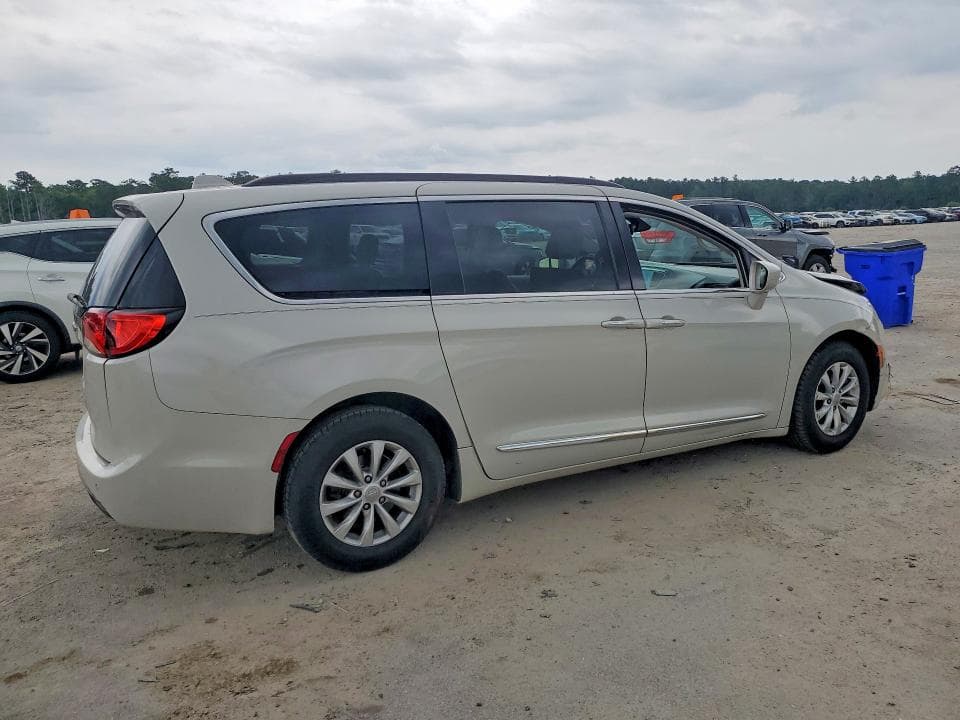 2017 CHRYSLER PACIFICA 3