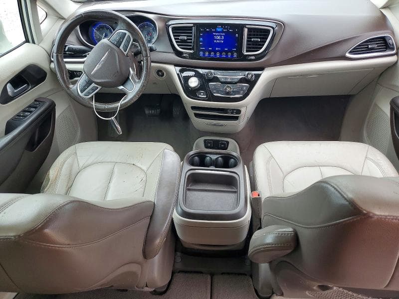 2017 CHRYSLER PACIFICA 8