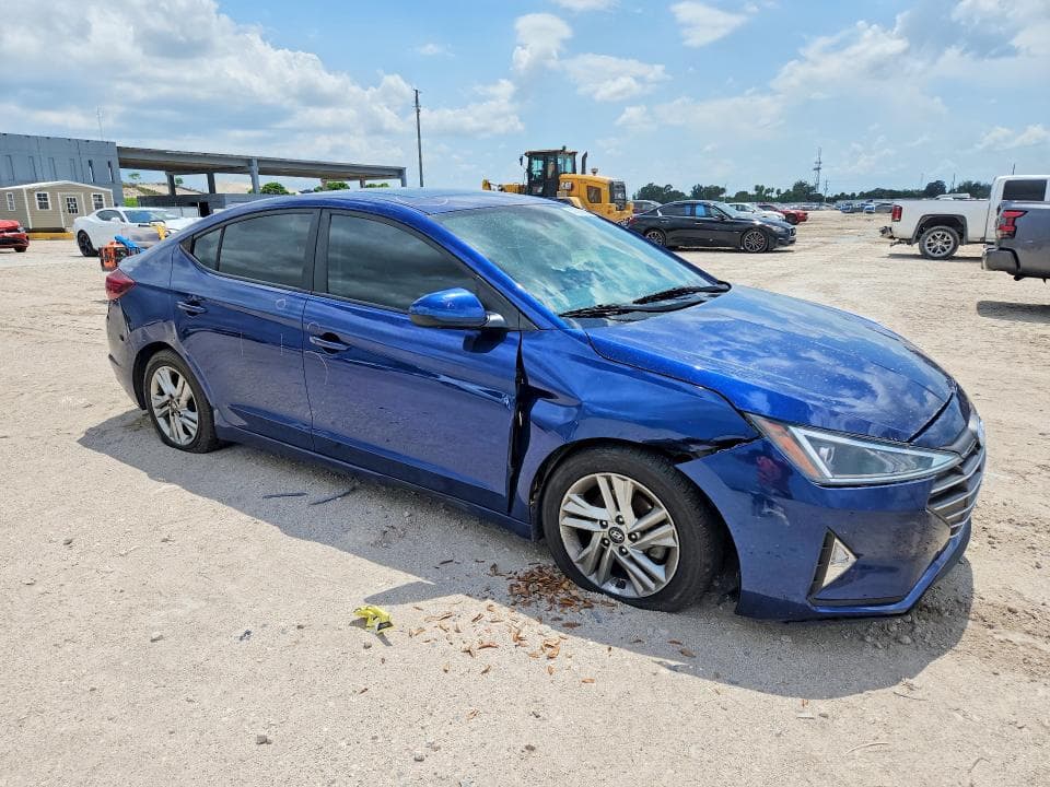 2020 HYUNDAI ELANTRA VALUE EDITION 4