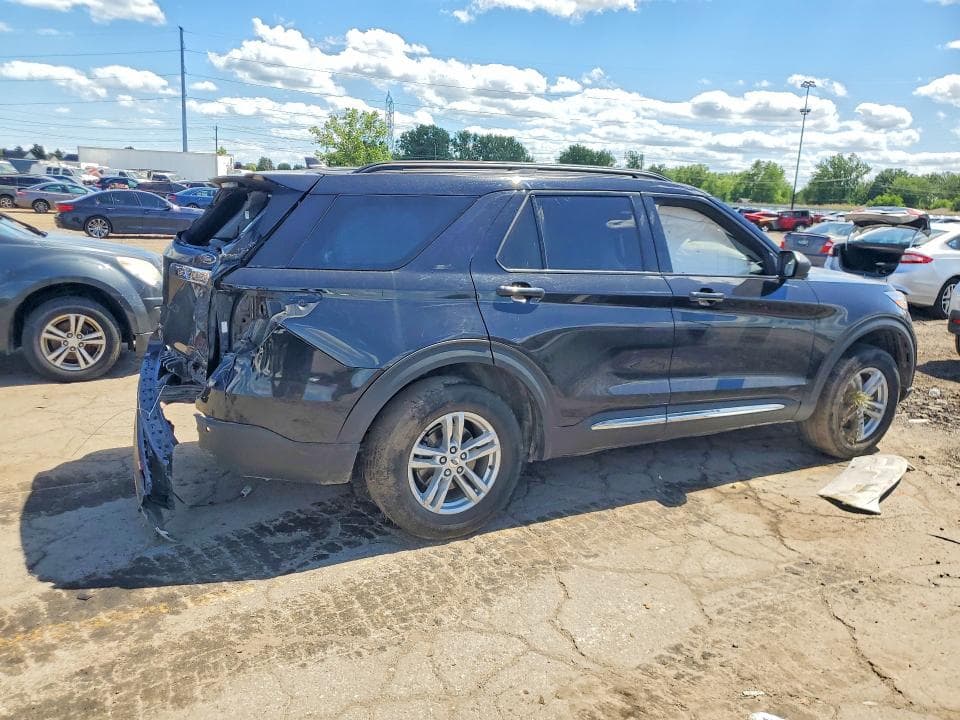 2022 FORD EXPLORER XLT 3