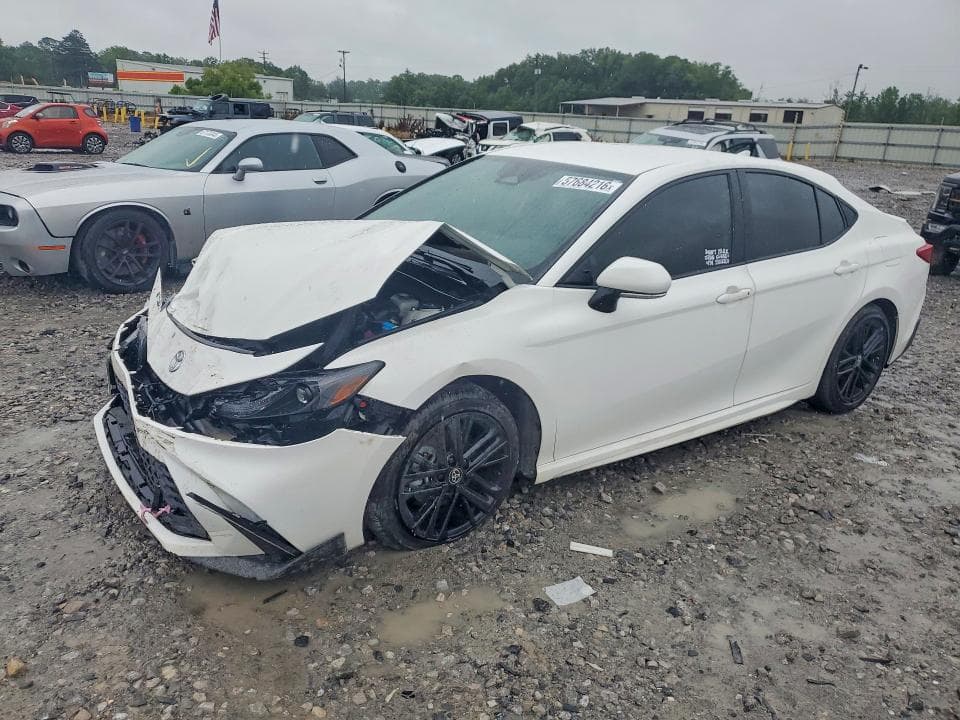 2025 TOYOTA CAMRY SE - 1