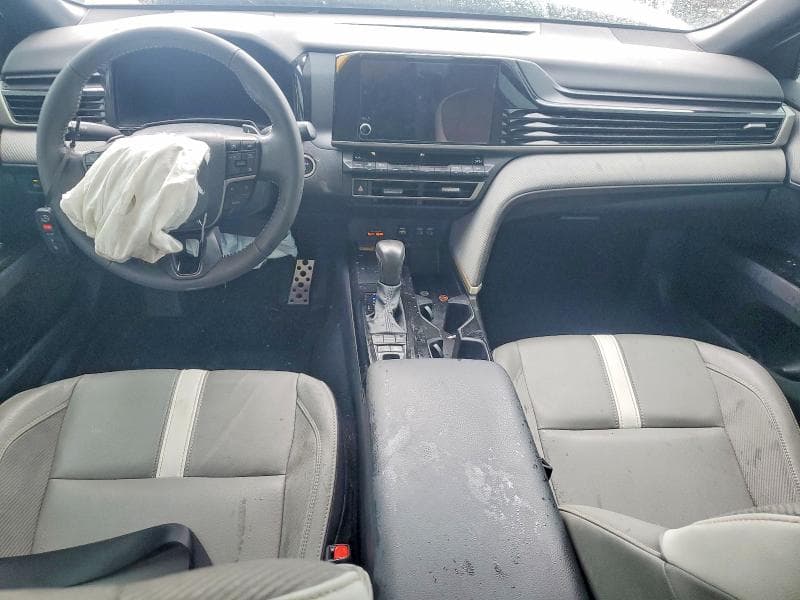 2025 TOYOTA CAMRY SE 8