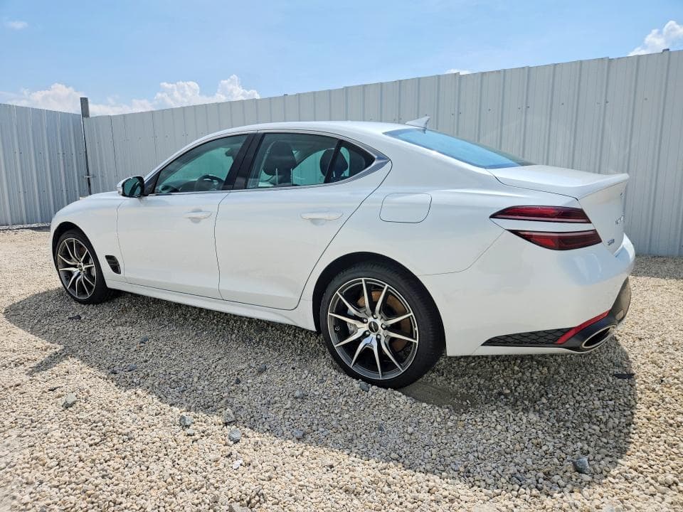2026 GENESIS G70 2.5T STANDARD 2