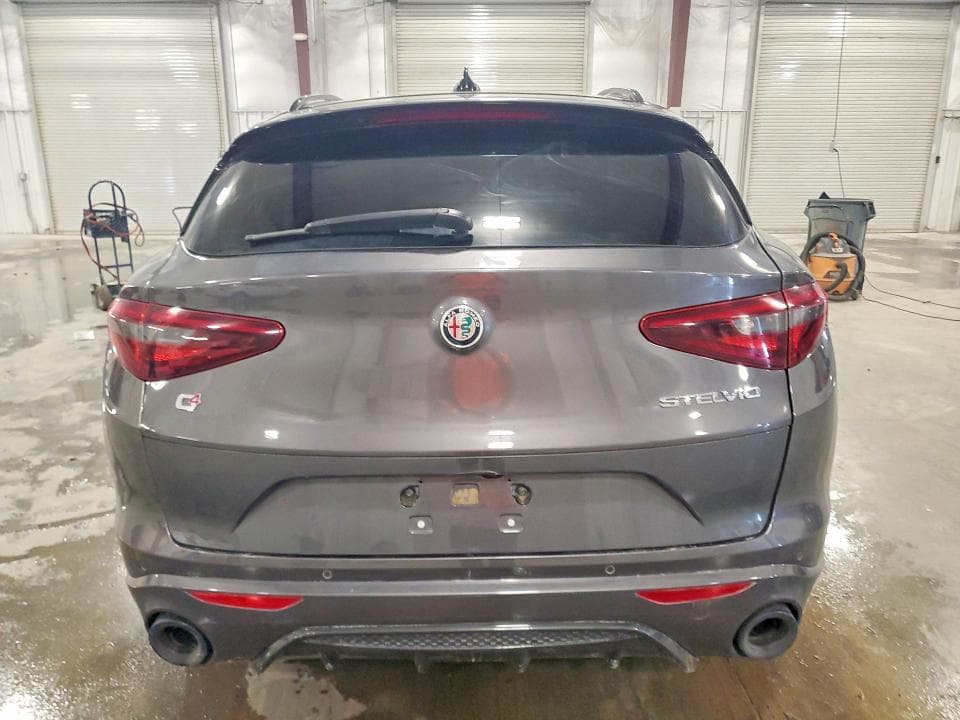 2022 ALFA ROMEO STELVIO TI 6