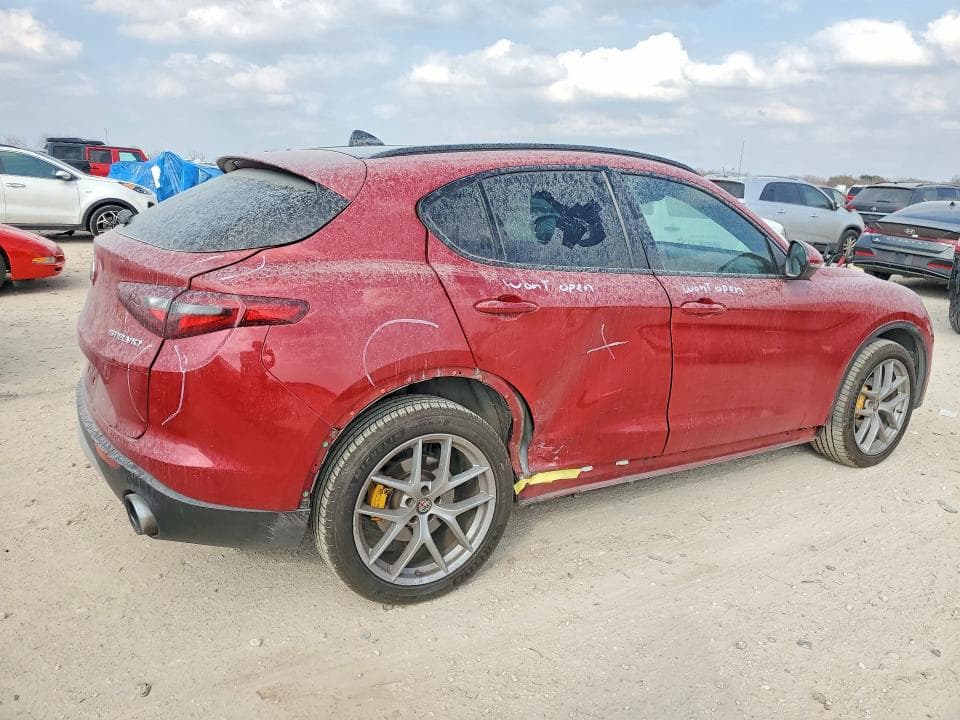 2018 ALFA ROMEO STELVIO TI SPORT 3