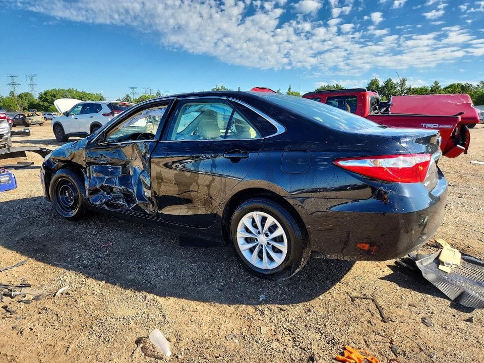 2016 TOYOTA CAMRY LE 2