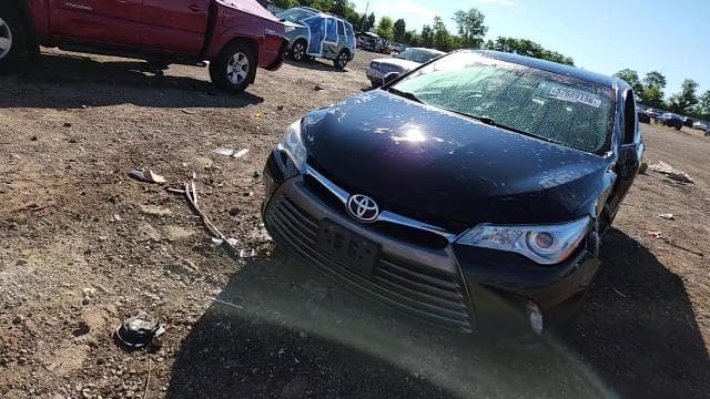 2016 TOYOTA CAMRY LE 14