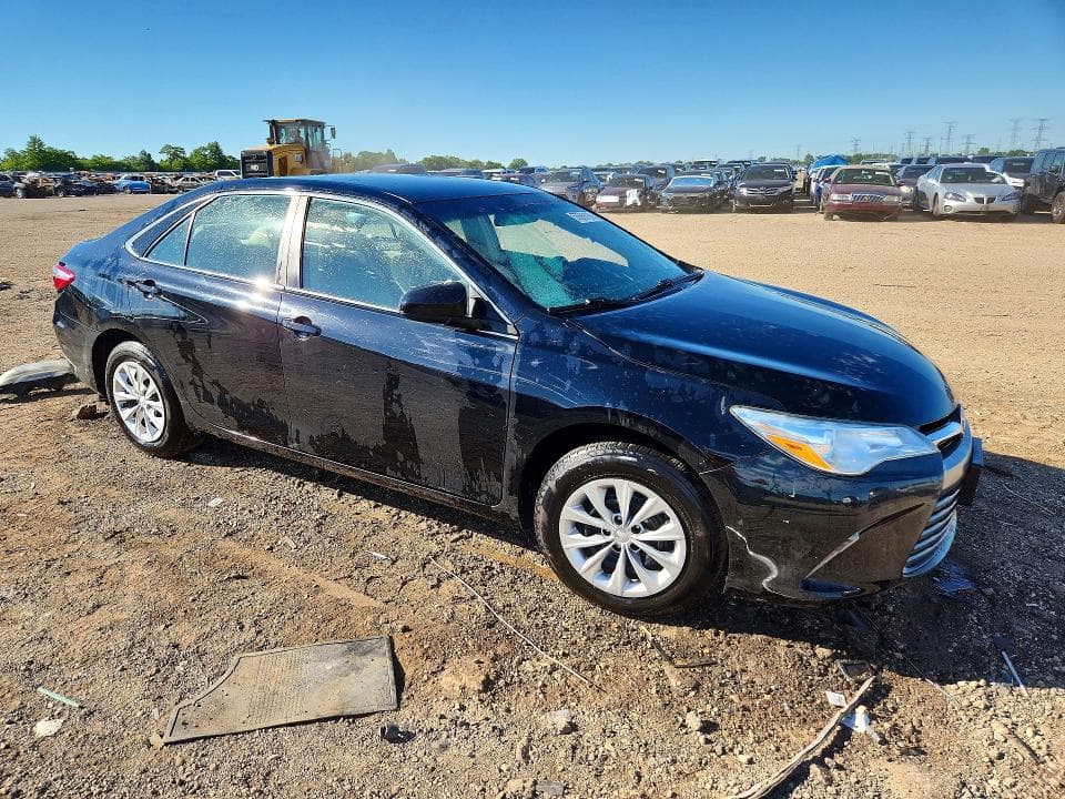 2016 TOYOTA CAMRY LE 4