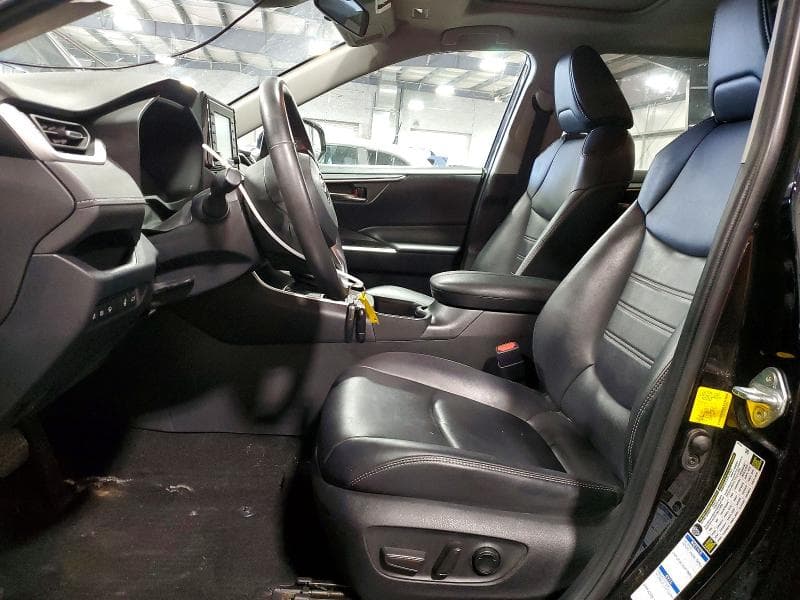 2020 TOYOTA RAV4 XLE PREMIUM 7