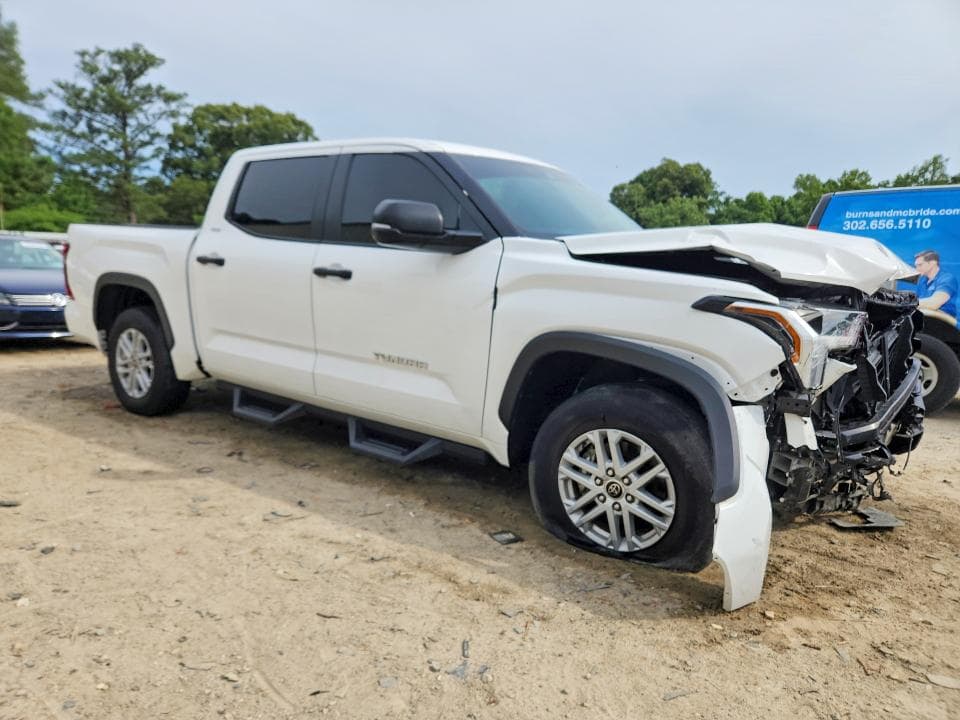 2024 TOYOTA TUNDRA SR5 4