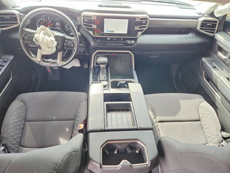 2024 TOYOTA TUNDRA SR5 8