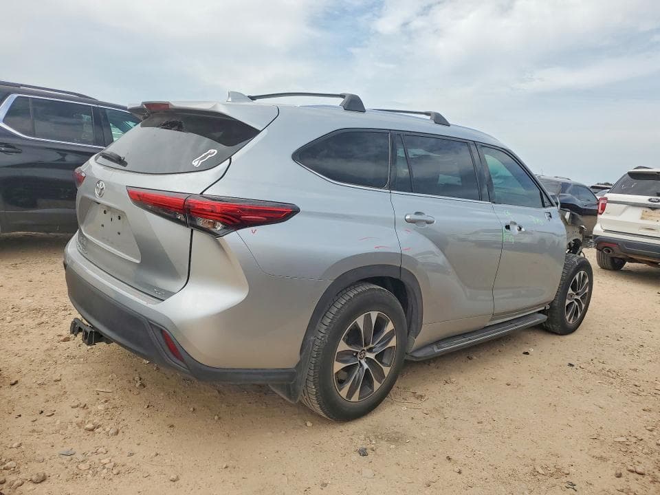 2020 TOYOTA HIGHLANDER XLE XLE 3