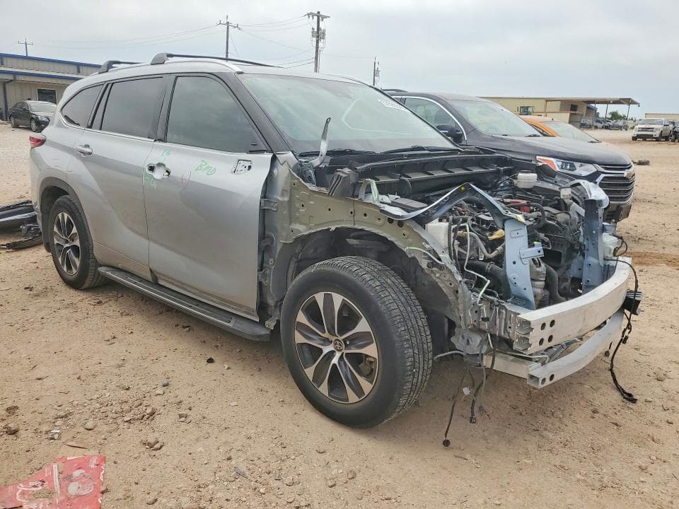2020 TOYOTA HIGHLANDER XLE XLE 4