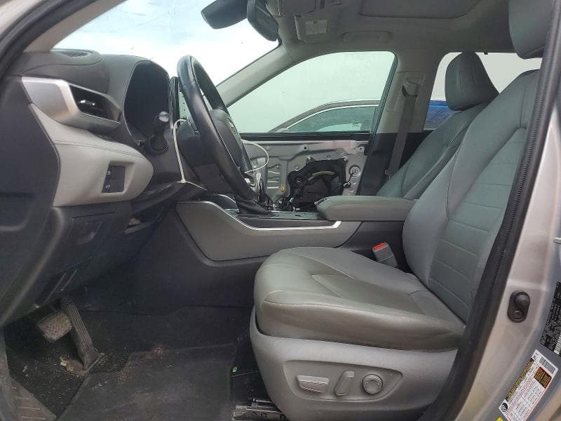 2020 TOYOTA HIGHLANDER XLE XLE 7