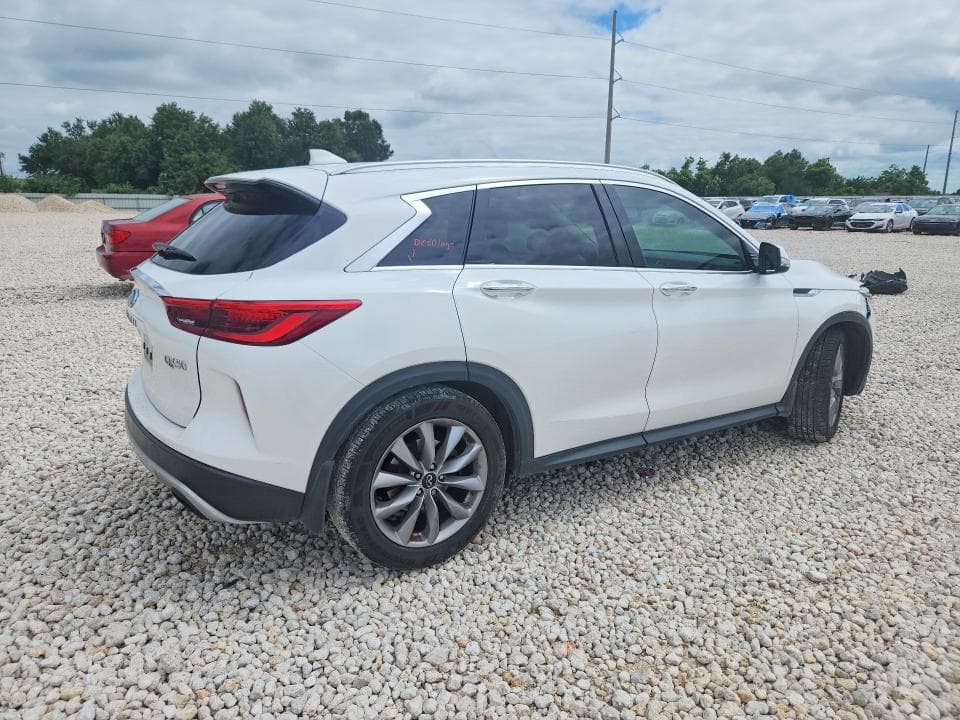 2020 INFINITI QX50 LUXE 3