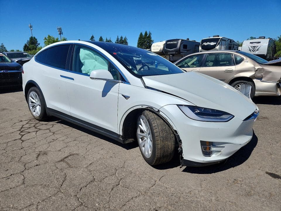 2020 TESLA MODEL X 4