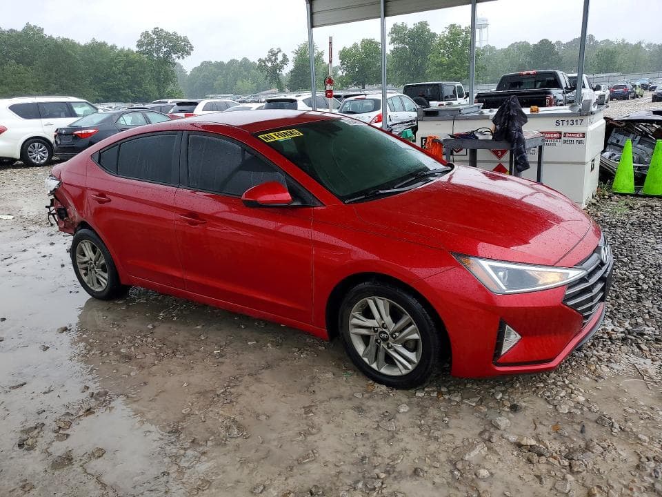 2020 HYUNDAI ELANTRA 4