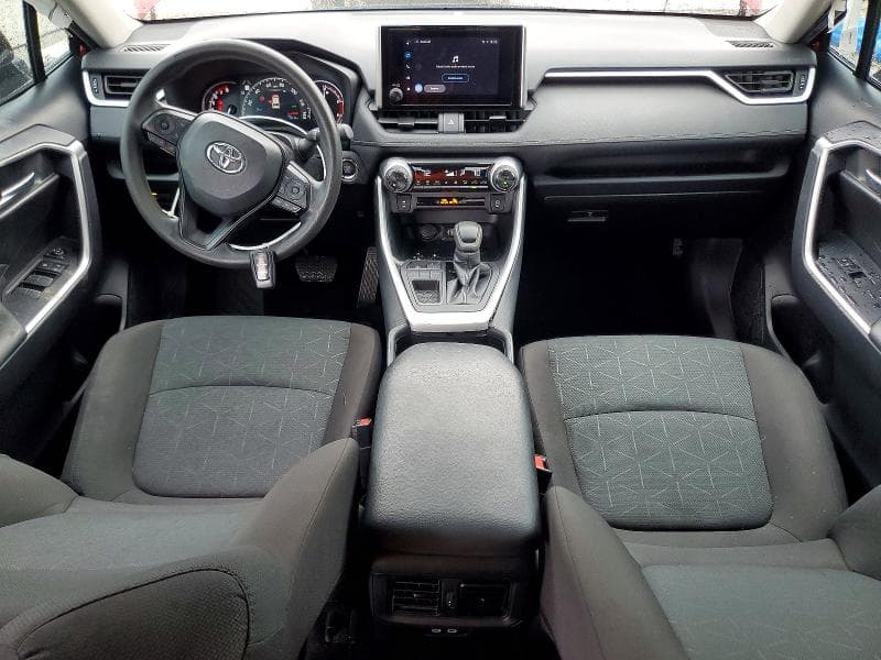 2024 TOYOTA RAV4 XLE XLE 8