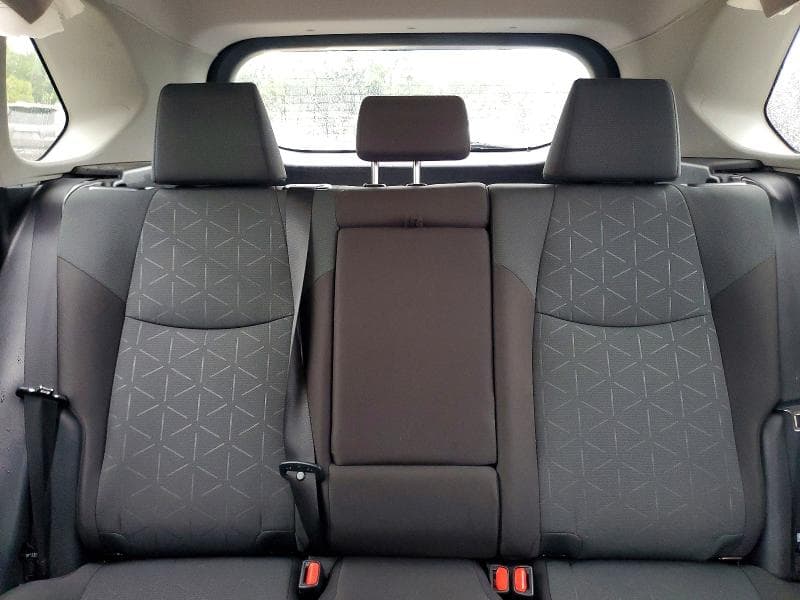 2024 TOYOTA RAV4 XLE XLE 10