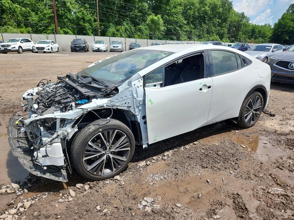 2024 TOYOTA PRIUS XLE - 1