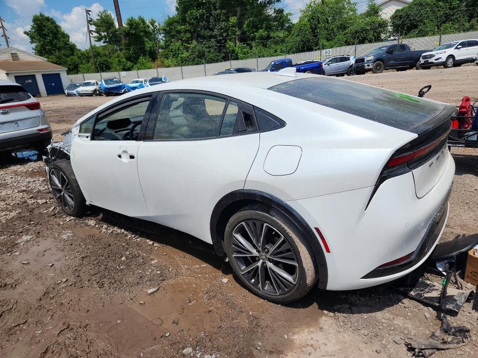 2024 TOYOTA PRIUS XLE 2
