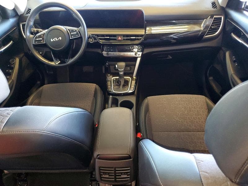 2025 KIA SELTOS S 8