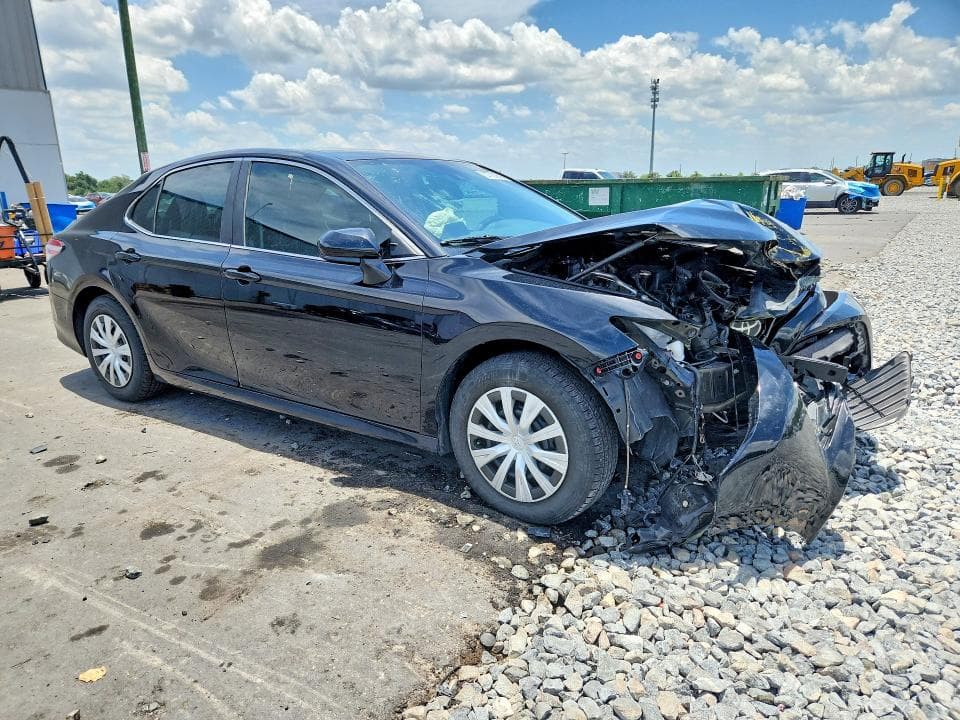 2019 TOYOTA CAMRY L 4