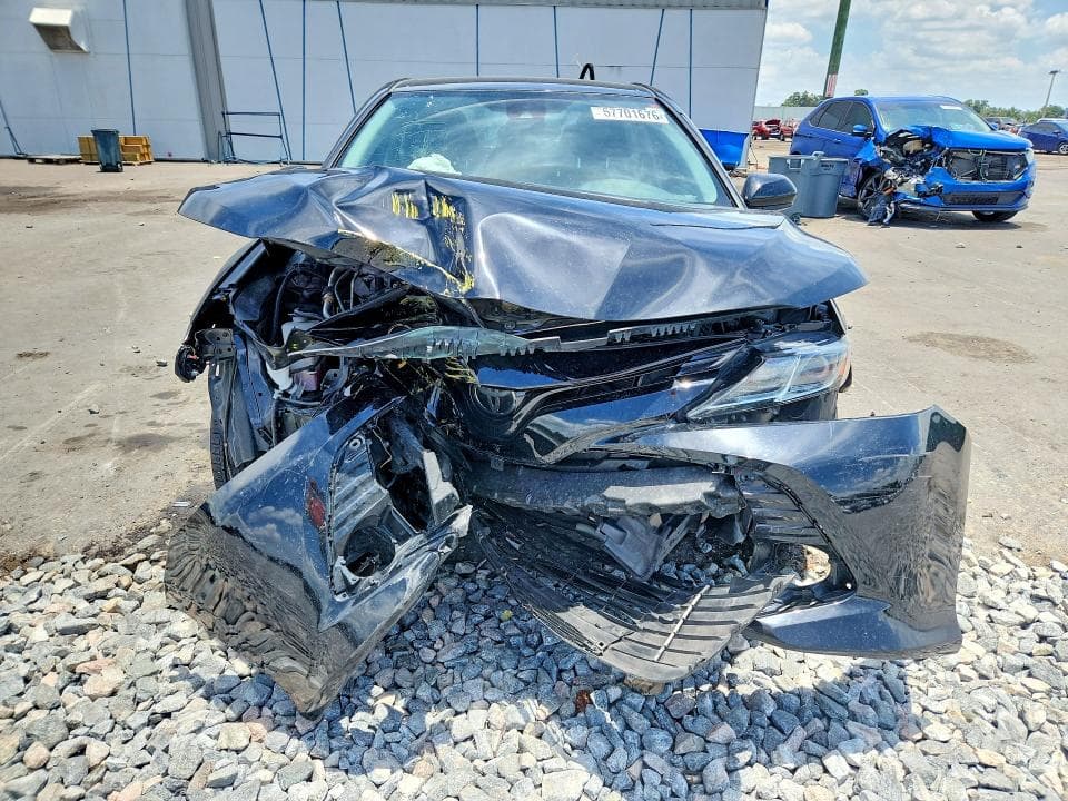 2019 TOYOTA CAMRY L 5