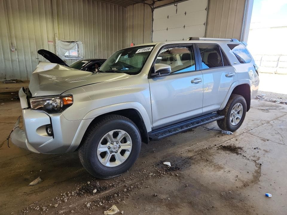 2024 TOYOTA 4RUNNER SR5 - 1