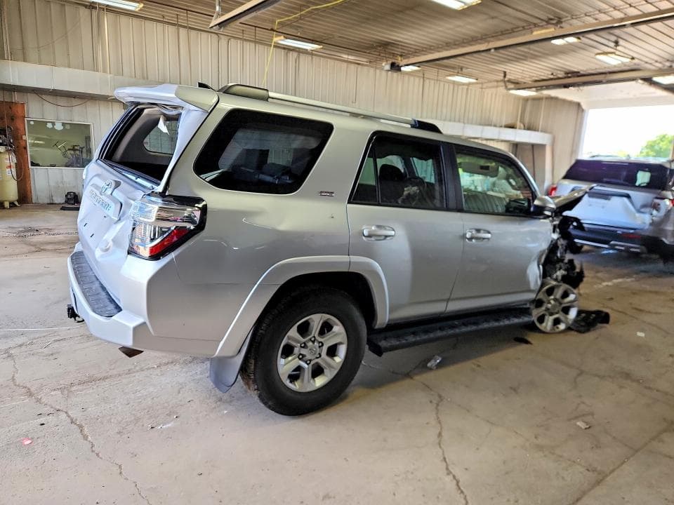 2024 TOYOTA 4RUNNER SR5 3