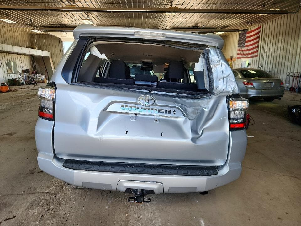 2024 TOYOTA 4RUNNER SR5 6