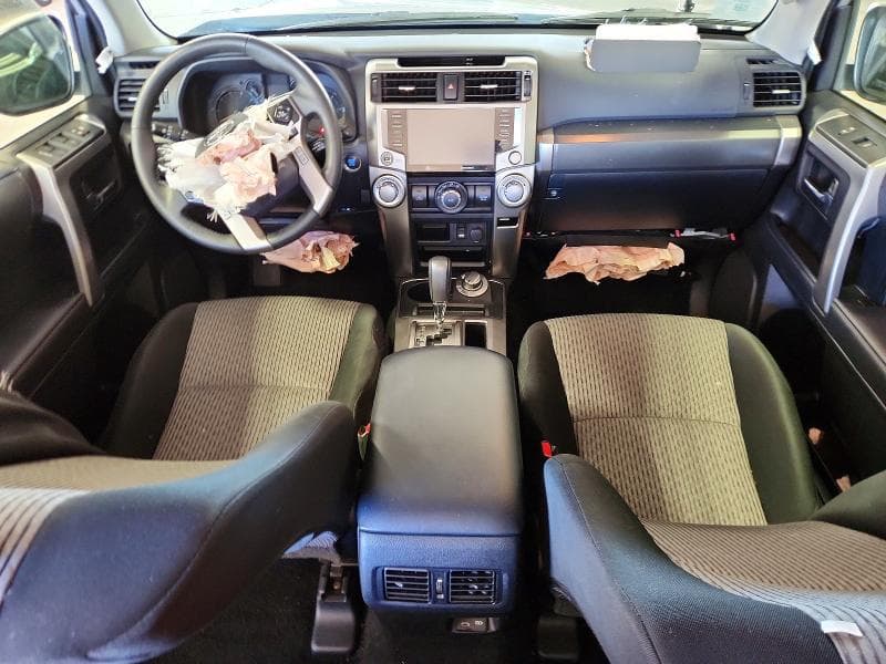 2024 TOYOTA 4RUNNER SR5 8