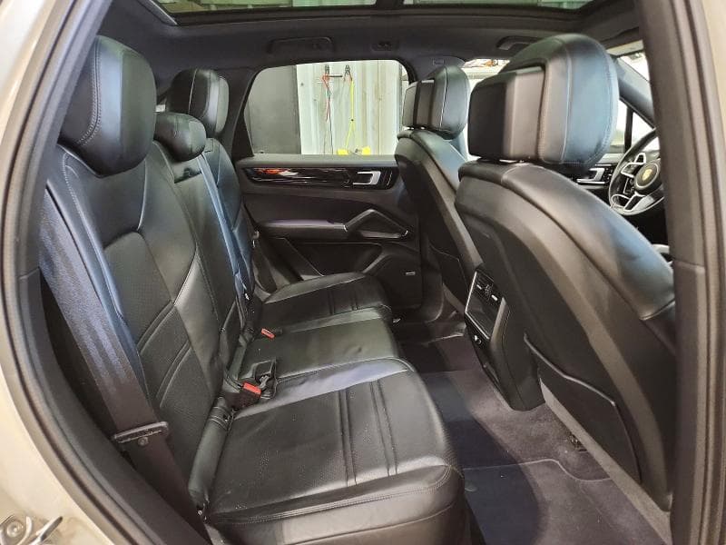 2020 PORSCHE CAYENNE 11
