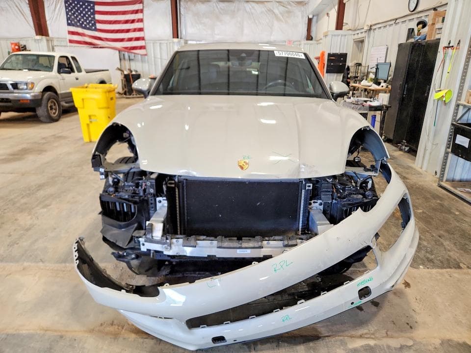2020 PORSCHE CAYENNE 5