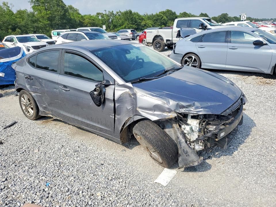 2019 HYUNDAI ELANTRA SEL 4