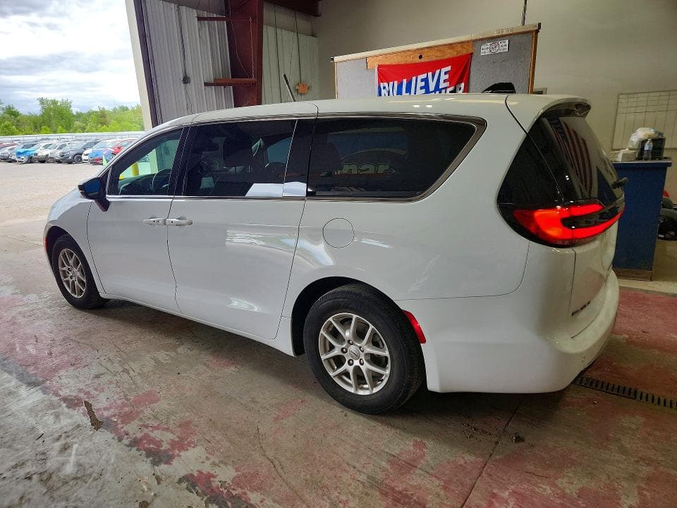 2025 CHRYSLER PACIFICA SELECT 3