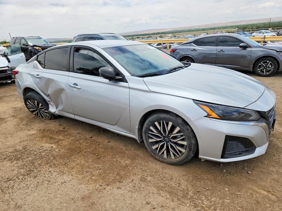 2024 NISSAN ALTIMA SV SV 4