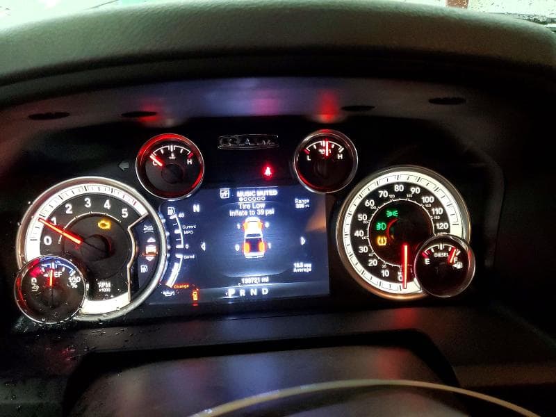 2016 RAM 1500 SLT SLT 9