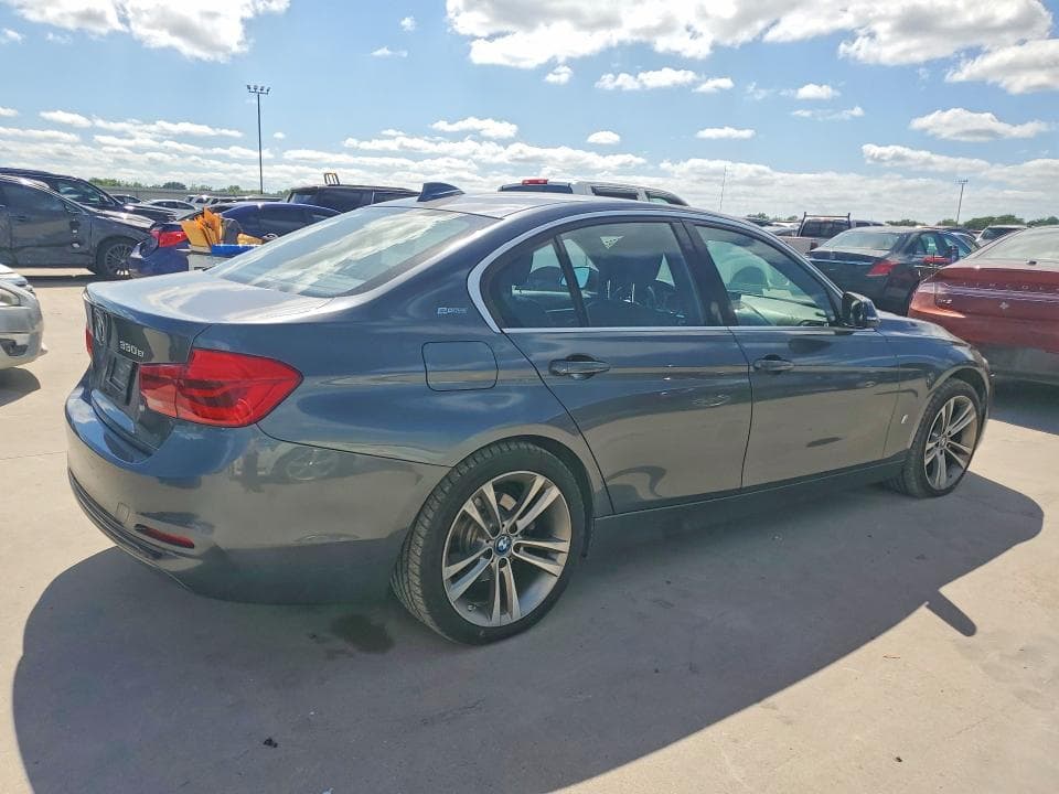 2018 BMW 330E 3