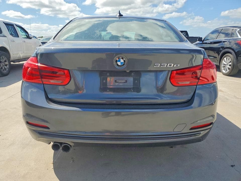 2018 BMW 330E 6