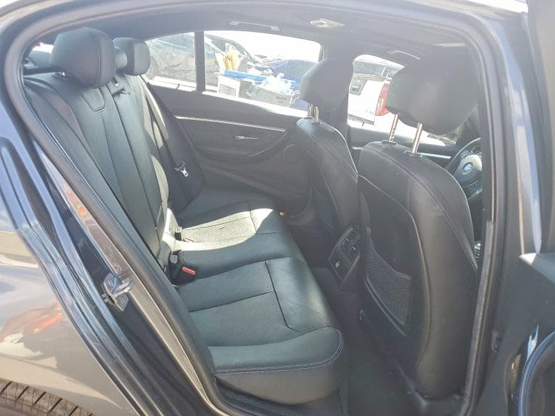 2018 BMW 330E 10