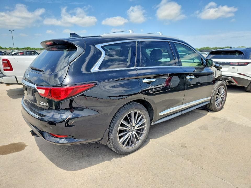 2017 INFINITI QX60 BASE 3
