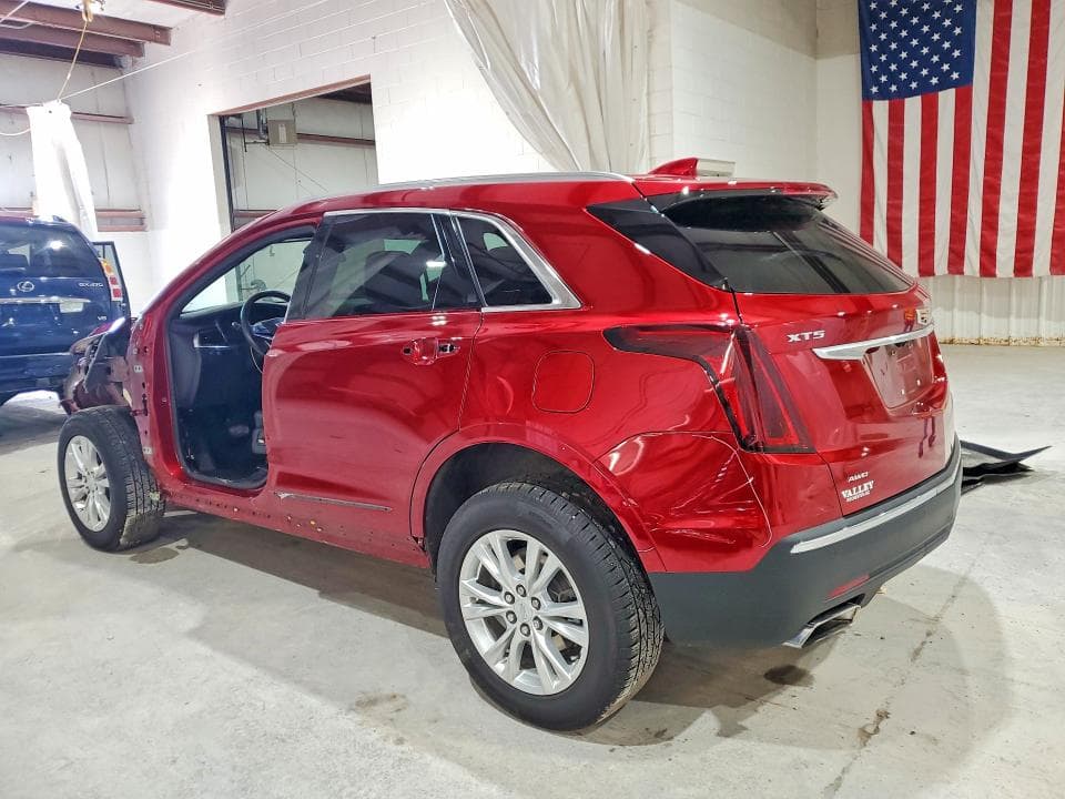 2022 CADILLAC XT5 LUXURY 2