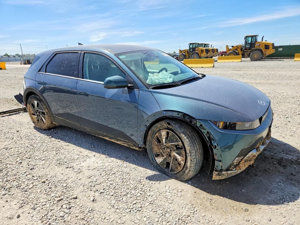 2025 HYUNDAI IONIQ 5 SE 4