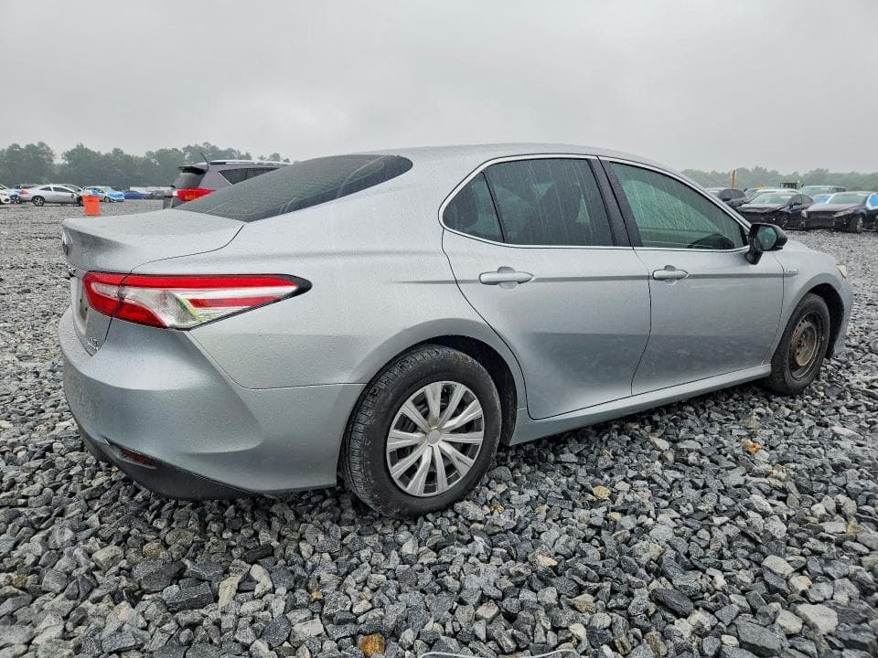 2018 TOYOTA CAMRY LE 3